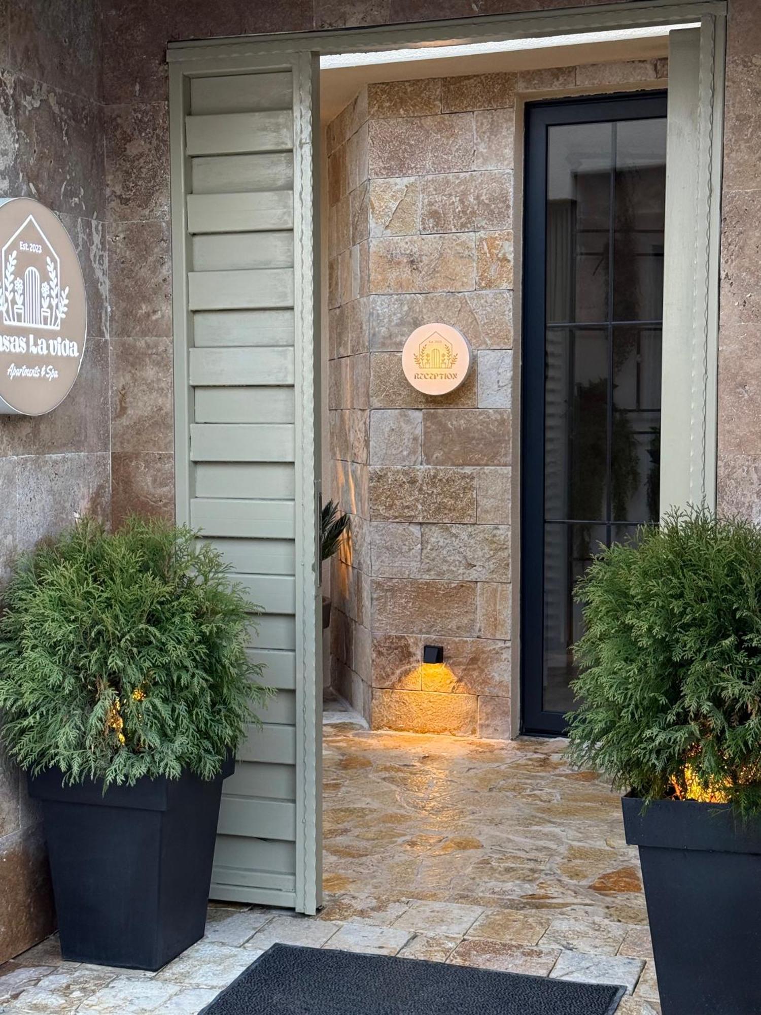 La Vida Apartments بار المظهر الخارجي الصورة